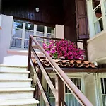 לינה וארוחת בוקר Villanuvola 4*